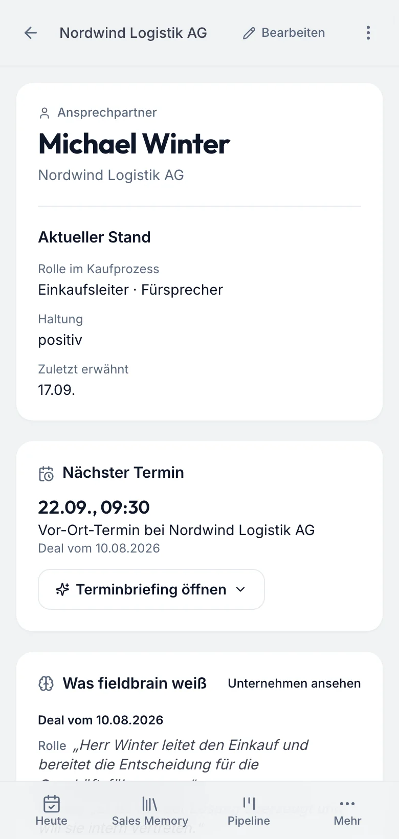 fieldbrain auf dem Telefon: Ansprechpartner Michael Winter mit Rolle im Kaufprozess, Haltung und nächstem Termin.