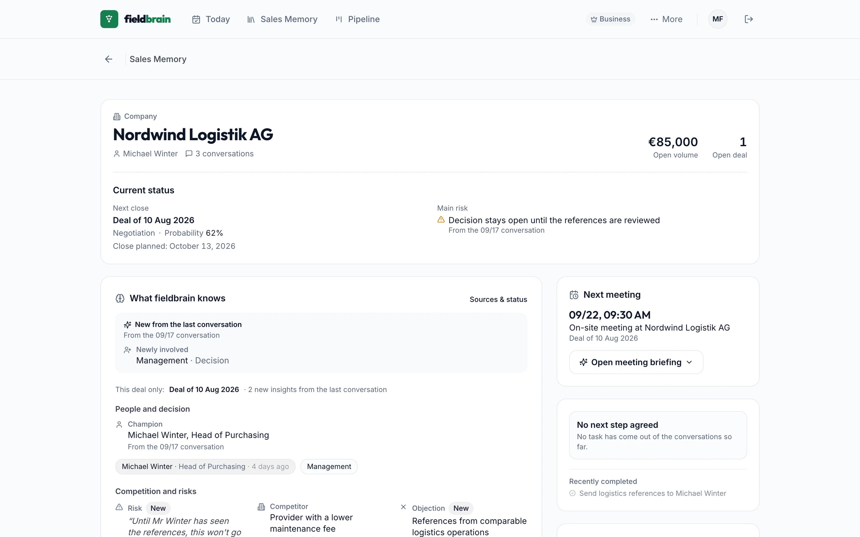 fieldbrain on desktop: Nordwind Logistik AG with its current state, main risk, the knowledge from three conversations and what was agreed with the customer.
