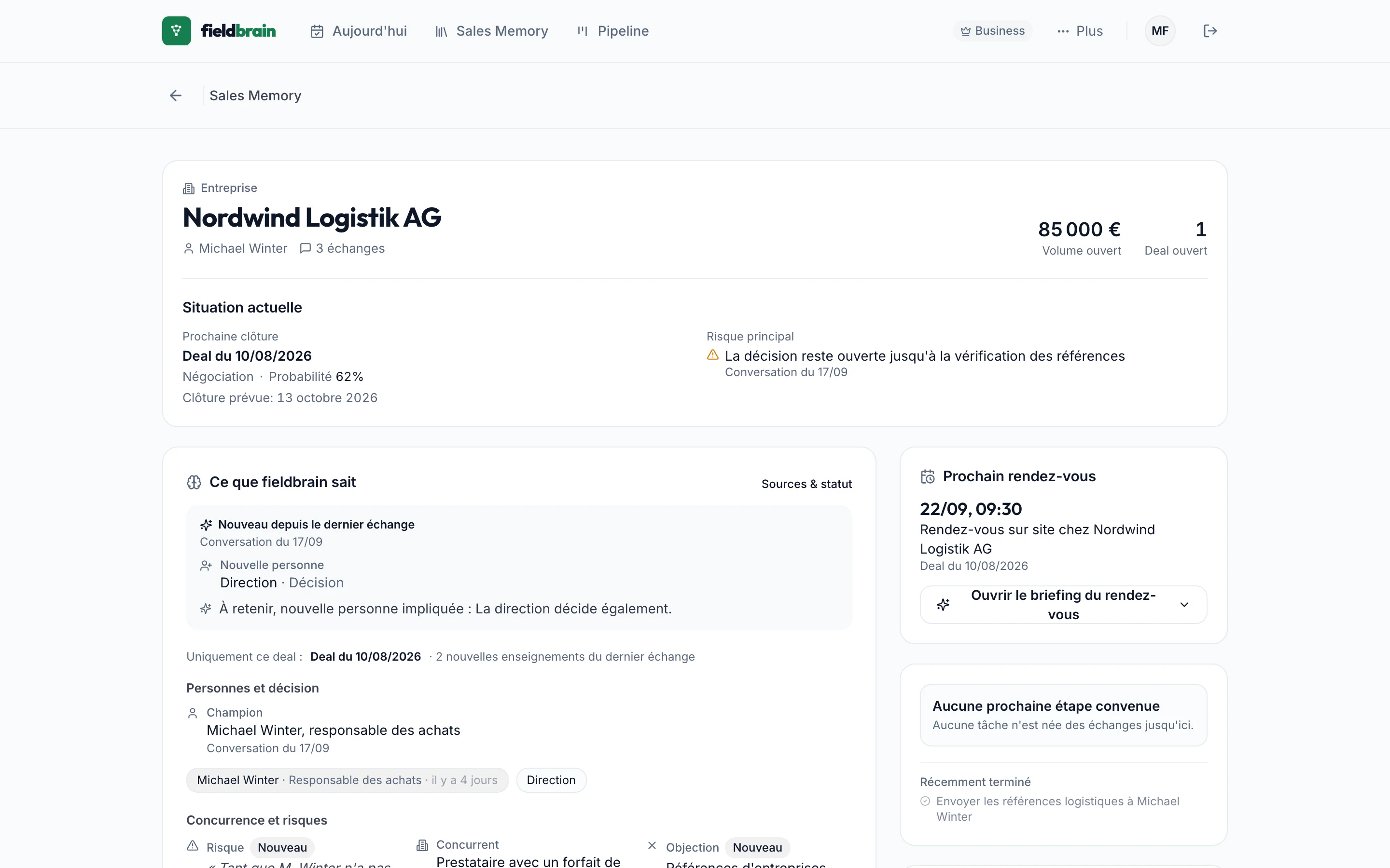 fieldbrain sur ordinateur : Nordwind Logistik AG avec son état actuel, le risque principal, ce qui a été appris en trois échanges et les engagements pris avec le client.